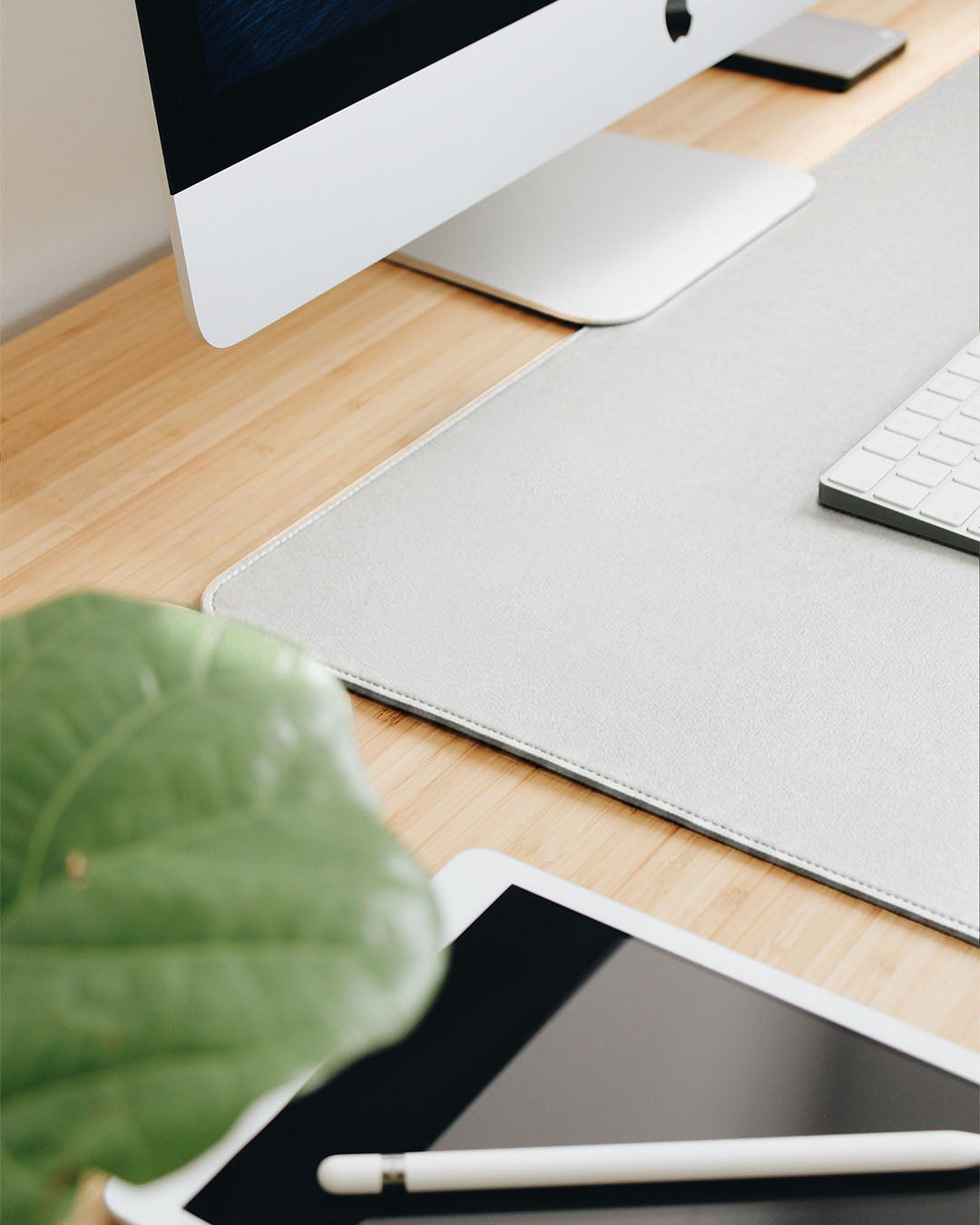 Desk Mat Lite (Grey)