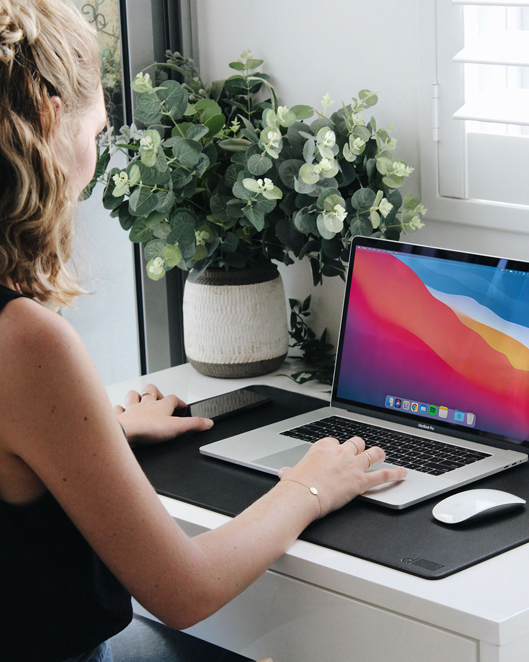 Desk Mat Lite (Black)
