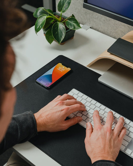 Desk Mat Lite (Black)