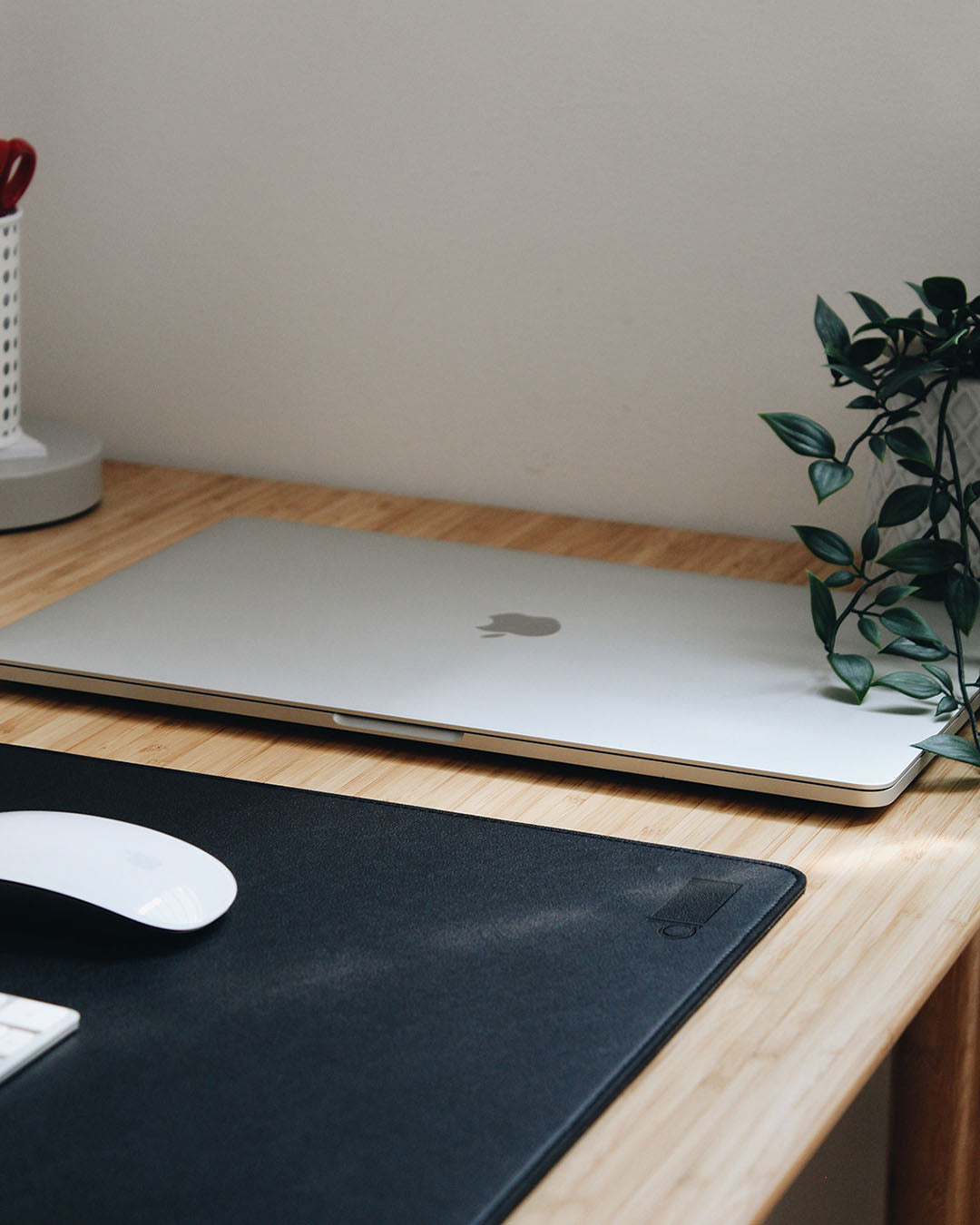 Desk Mat Lite (Black)